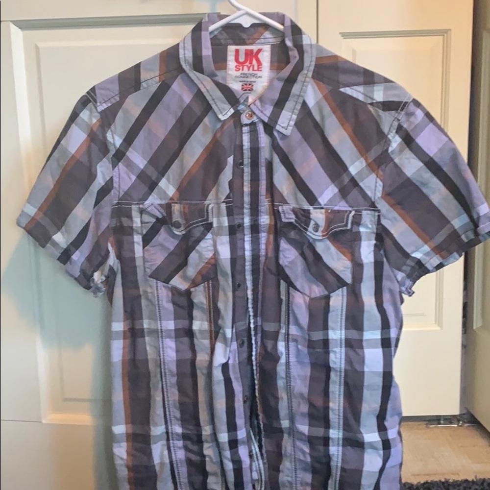Short sleeve button down